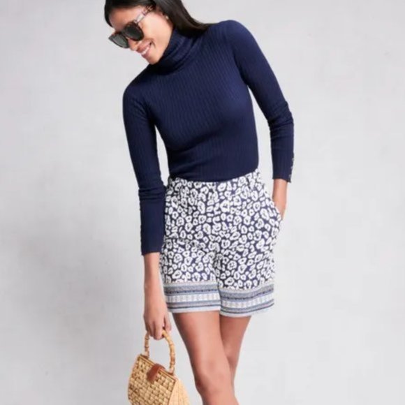 J. McLaughlin NWT Navy/White Trixie Print Shorts